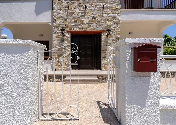 Aura 2-bedroom In * Larnaca