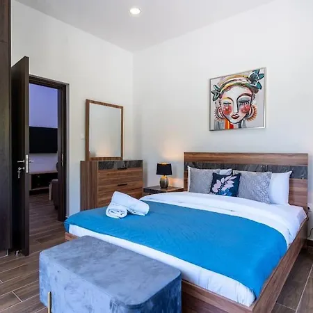 Aura 2-bedroom In Апартаменты *